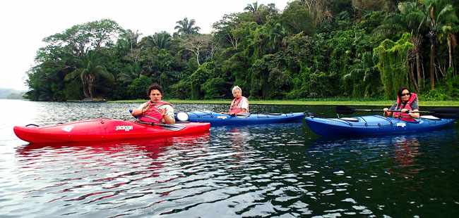 Kayaking Lake Gatun